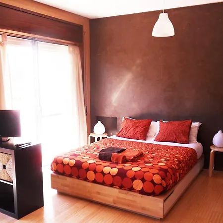 Studio Guimaraes بيت ضيافة بورتو