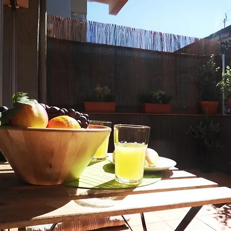 بيت ضيافة Studio Guimaraes *