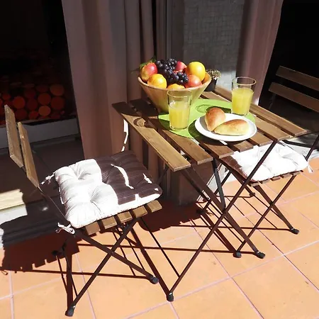 بيت ضيافة Studio Guimaraes